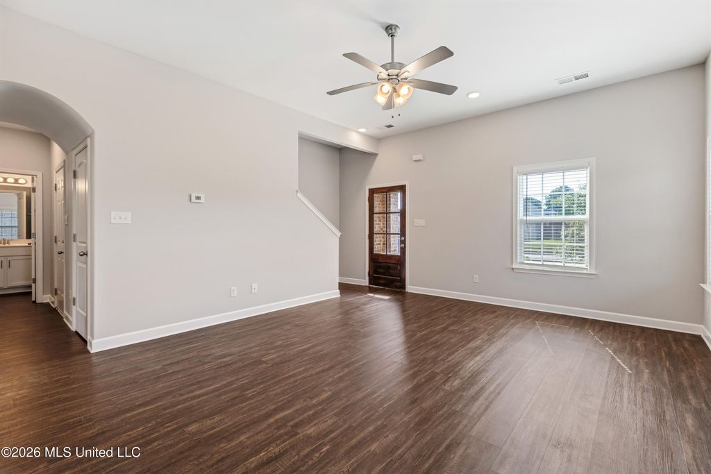 5766 Matthew Drive, Horn Lake, MS 38637 — photo 5