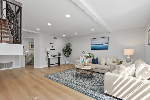 31 Columbus, Irvine, CA 92620