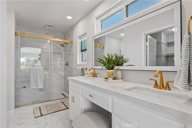 31 Columbus, Irvine, CA 92620