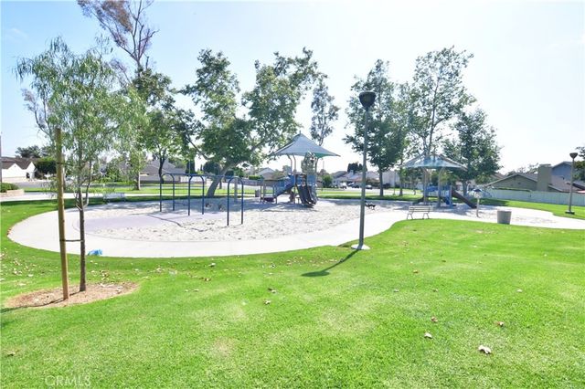 31 Columbus, Irvine, CA 92620