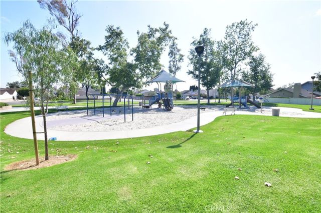 31 Columbus, Irvine, CA 92620