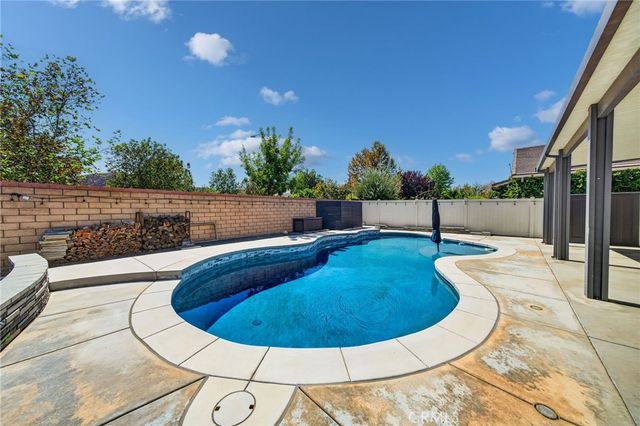 24537 Stargazer Way, Menifee, CA 92584