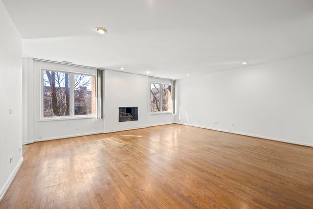 1125 Lake Cook Road 405, Northbrook, IL 60062