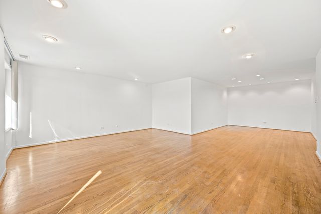 1125 Lake Cook Road 405, Northbrook, IL 60062