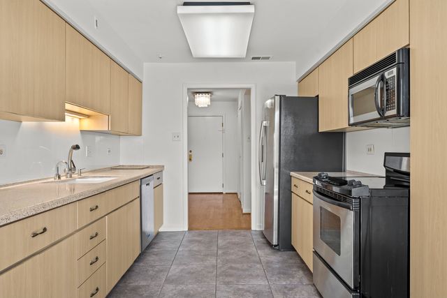 1125 Lake Cook Road 405, Northbrook, IL 60062