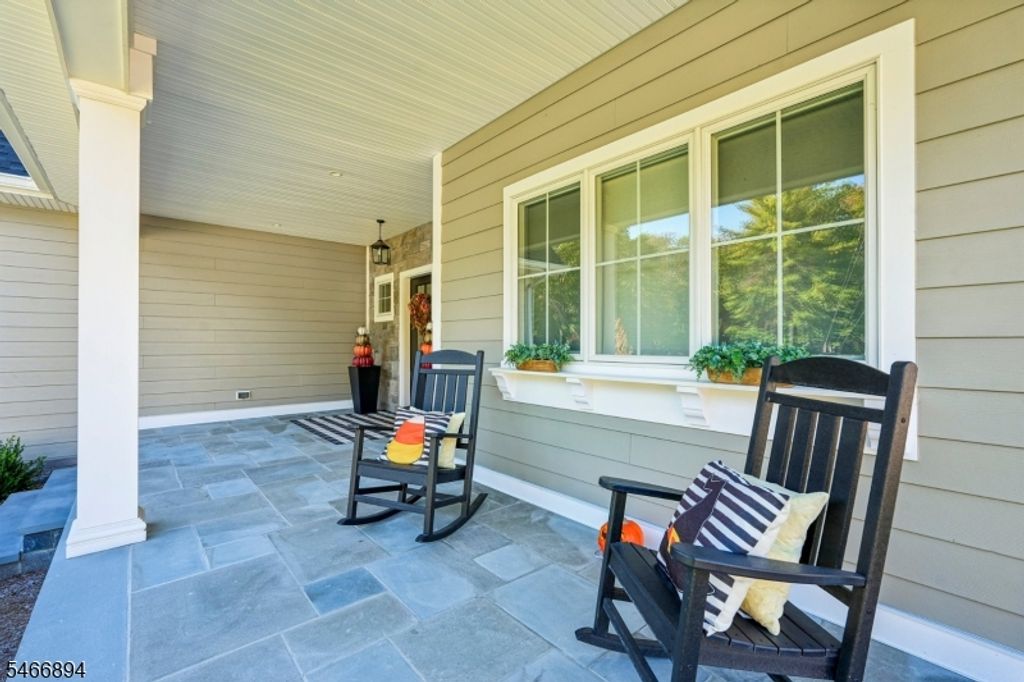 44 Peterson Pl, Mahwah Twp., NJ 07430 — photo 3