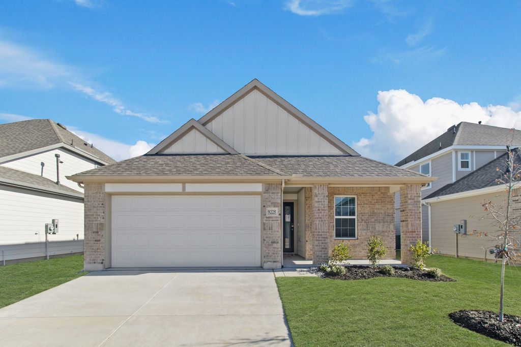 9225 Union Pacific Drive, Fort Worth, TX 76036