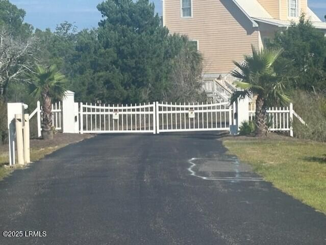 6 W Marsh Drive, Harbor Island, SC 29920