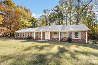 1840 Stoneyridge Drive, Charlotte, NC 28214