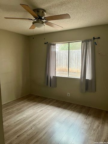 12233 RIDGE CROWN ST, San Antonio, TX 78247