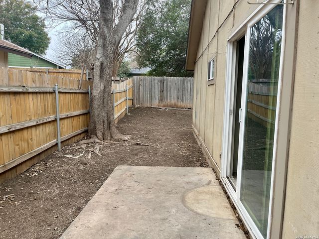 12233 RIDGE CROWN ST, San Antonio, TX 78247