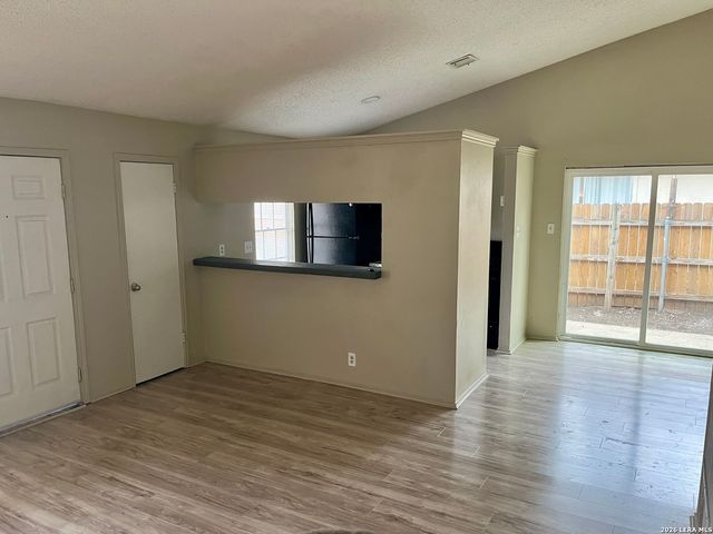 12233 RIDGE CROWN ST, San Antonio, TX 78247
