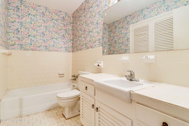 105 Ashwood Drive, Lafayette, LA 70503
