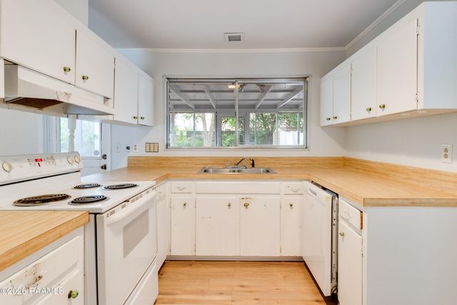 105 Ashwood Drive, Lafayette, LA 70503
