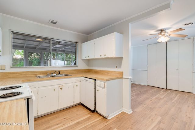 105 Ashwood Drive, Lafayette, LA 70503