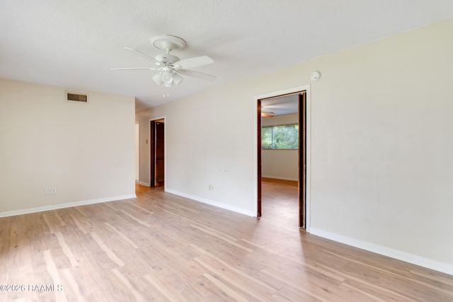 105 Ashwood Drive, Lafayette, LA 70503