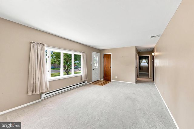 431 TRENTON RD, Fairless Hills, PA 19030