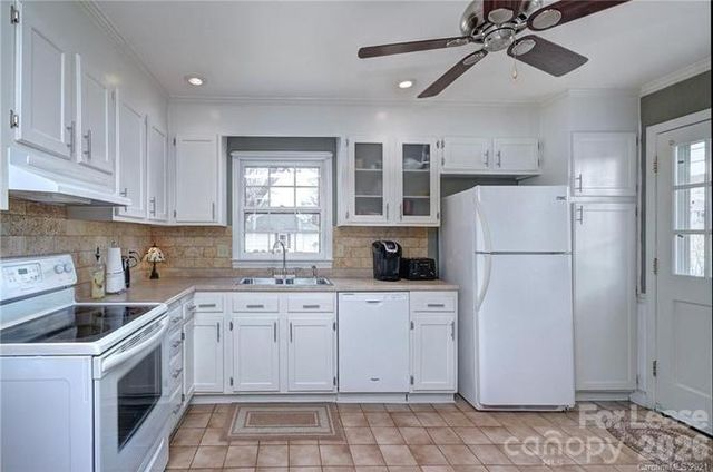 901 Winter Wood Drive, Matthews, NC 28105