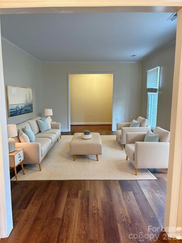 901 Winter Wood Drive, Matthews, NC 28105