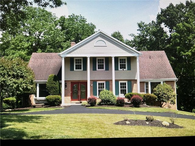 1733 Hathaway Ln, Upper St Clair, PA 15241
