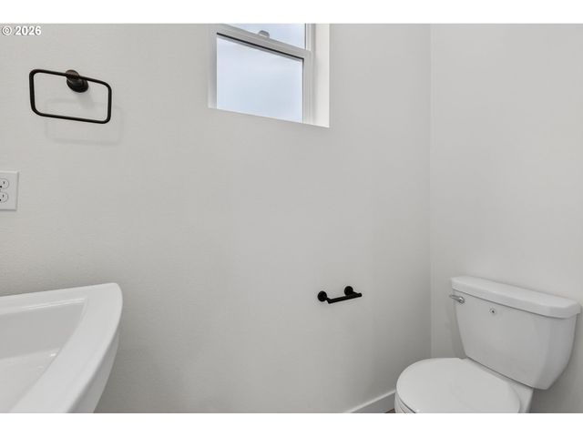 4071 Sw MCKINLEY St 36, Gresham, OR 97080