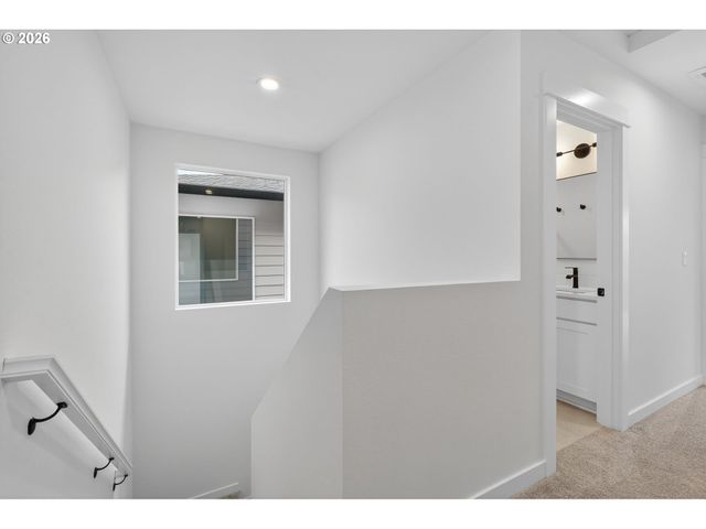 4071 Sw MCKINLEY St 36, Gresham, OR 97080
