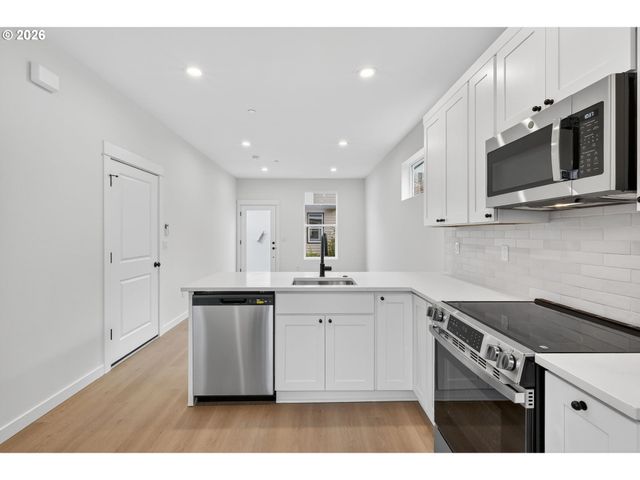 4071 Sw MCKINLEY St 36, Gresham, OR 97080