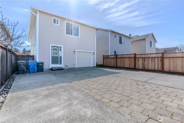 3070 Hoffman Hill Blvd, Dupont, WA 98327