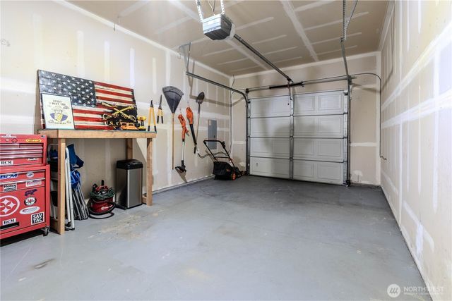 3070 Hoffman Hill Blvd, Dupont, WA 98327