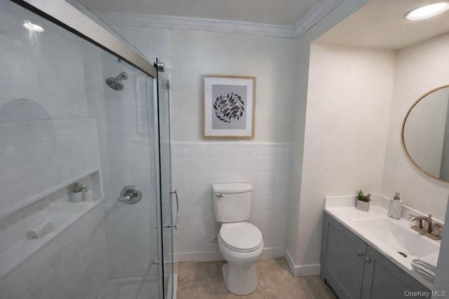 110 Jericho Turnpike 3, Mineola, NY 11501