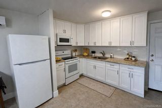 110 Jericho Turnpike 3, Mineola, NY 11501