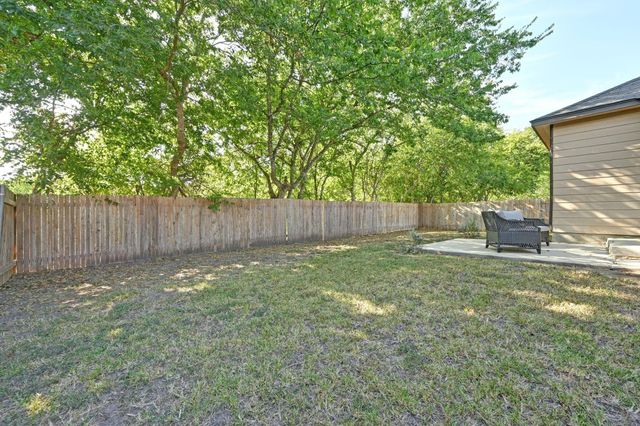 905 Apricot DR, Kyle, TX 78640