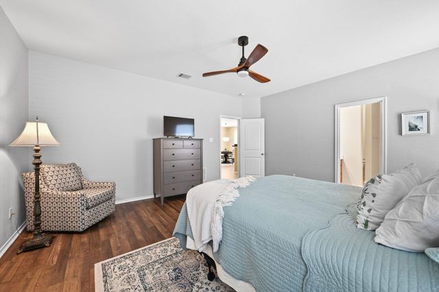 905 Apricot DR, Kyle, TX 78640