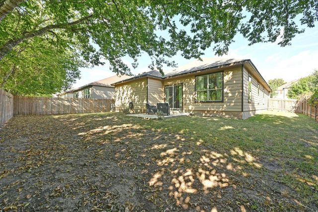 905 Apricot DR, Kyle, TX 78640
