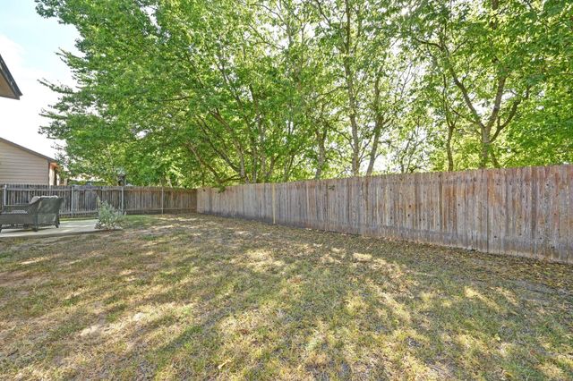 905 Apricot DR, Kyle, TX 78640
