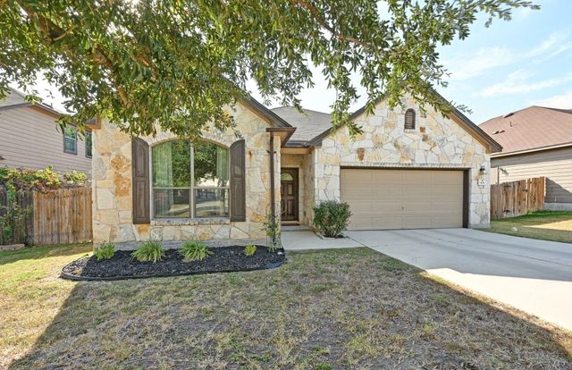 905 Apricot DR, Kyle, TX 78640