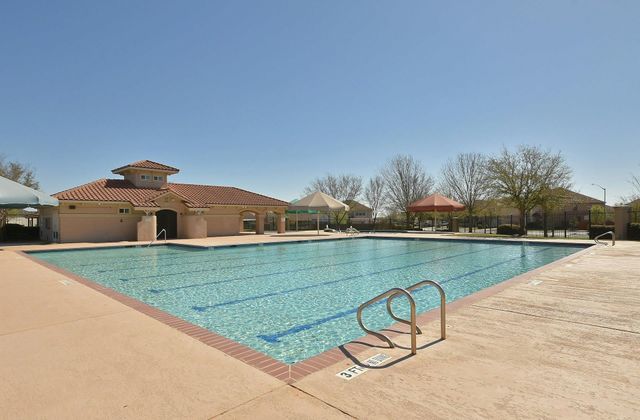 905 Apricot DR, Kyle, TX 78640
