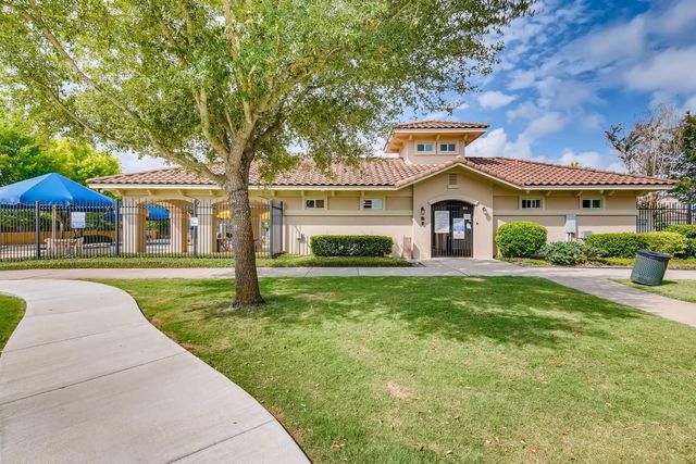 905 Apricot DR, Kyle, TX 78640
