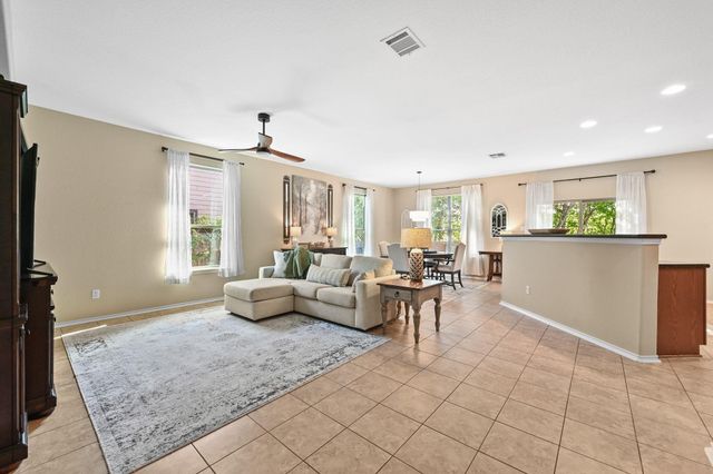 905 Apricot DR, Kyle, TX 78640