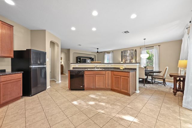 905 Apricot DR, Kyle, TX 78640