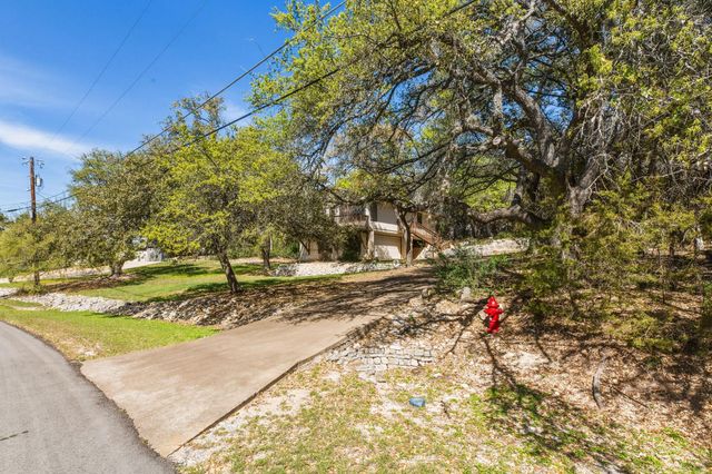 7303 White Oak DR, Lago Vista, TX 78645