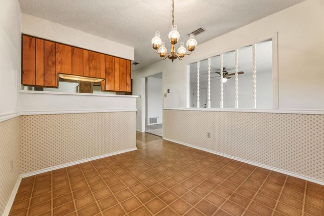 7303 White Oak DR, Lago Vista, TX 78645