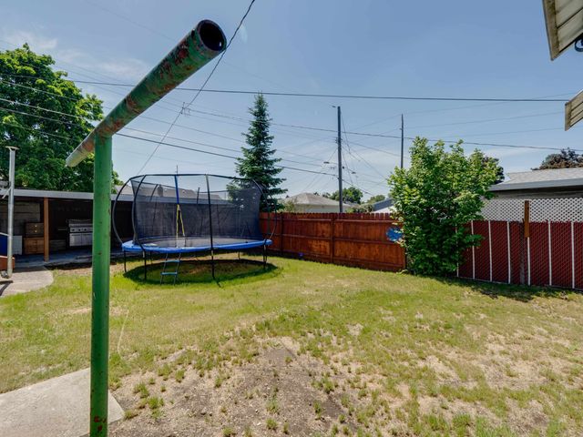 1418 E Rich Ave, Spokane, WA 99207