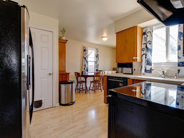 1418 E Rich Ave, Spokane, WA 99207
