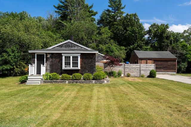 96 Forest St, Pembroke, MA 02359