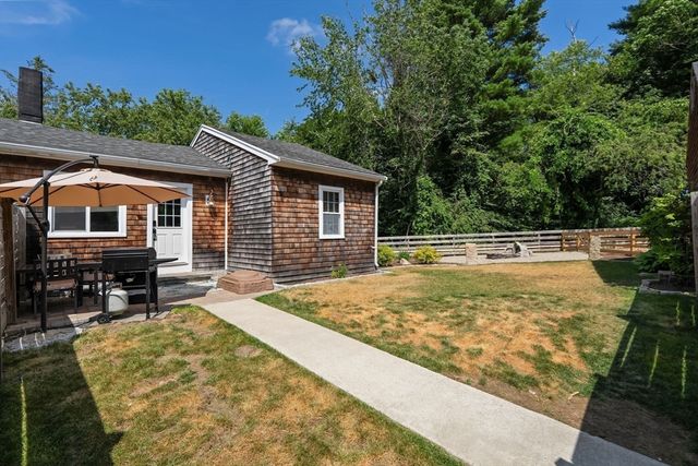 96 Forest St, Pembroke, MA 02359