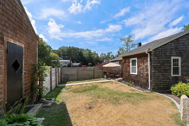 96 Forest St, Pembroke, MA 02359