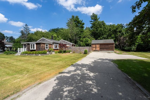 96 Forest St, Pembroke, MA 02359