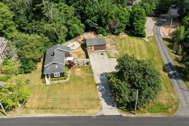 96 Forest St, Pembroke, MA 02359