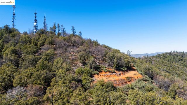 22656 Ridgemont Dr, Sonora, CA 95370